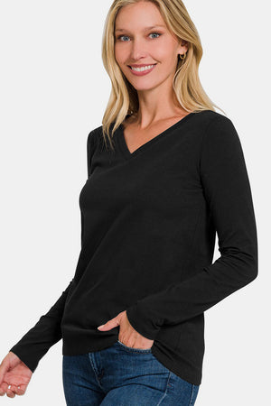 Long Sleeve V-Neck T-Shirt in Black