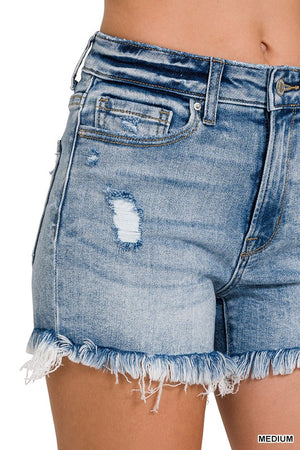 Zenana Frayed Hem Shorts in medium Wash