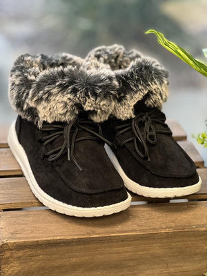 Very G Frost Bootie with fur- black