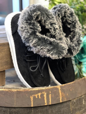 Very G Frost Bootie with fur- black