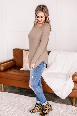 Ahead Of The Curve Top In Heathered Camel